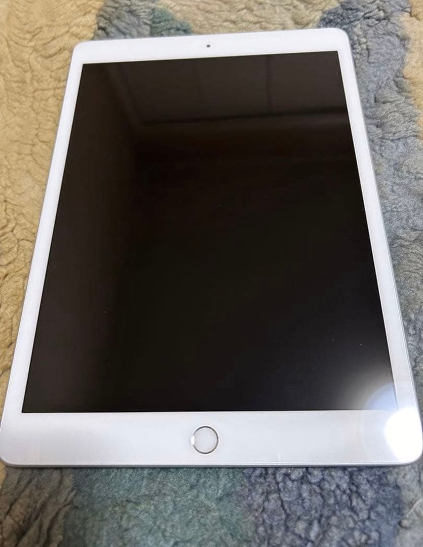 Apple iPad (第８世代) Wi-Fi + Cellular 32GB