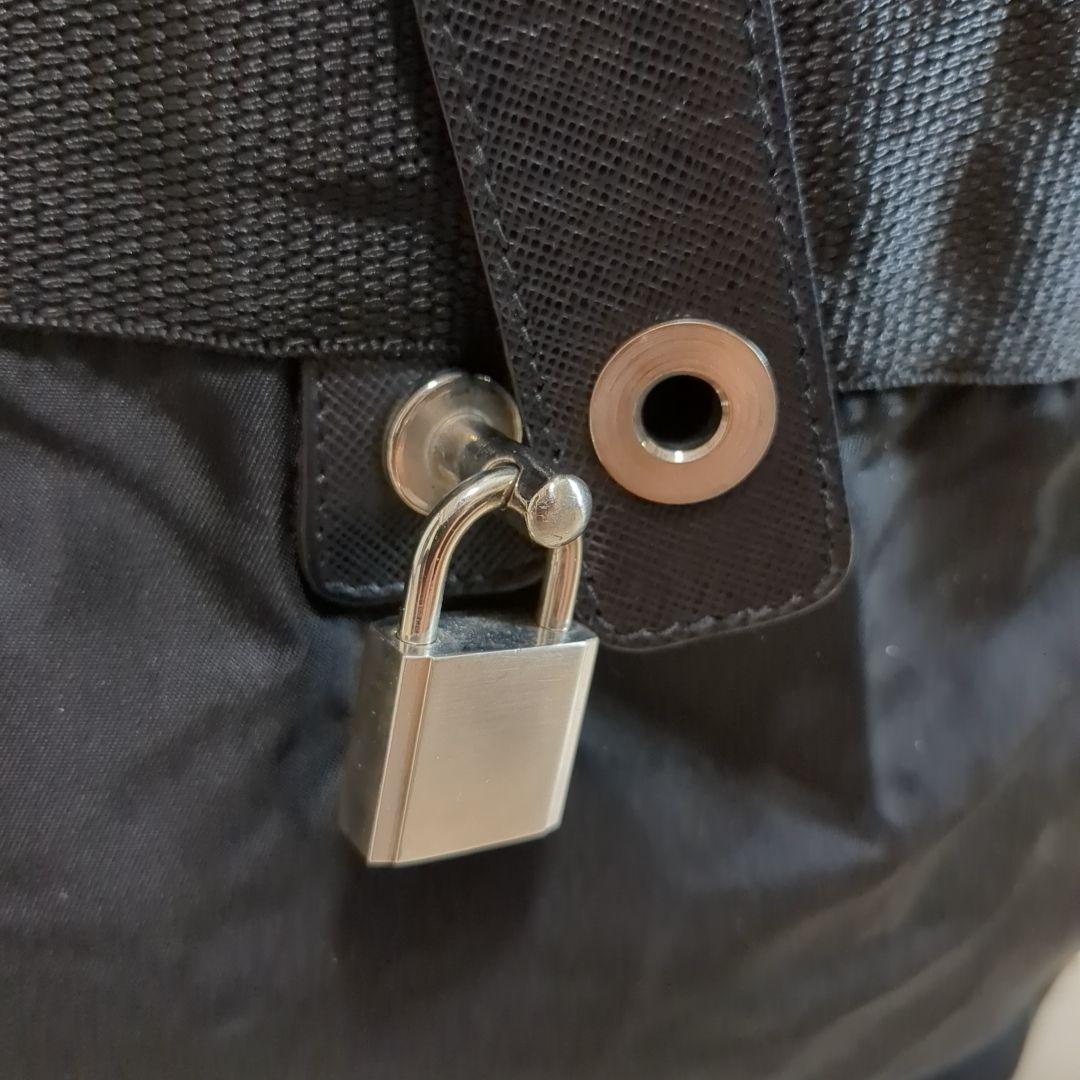 美品 PRADA ボストンバッグ ブラック 三角ロゴ テスートナイロン 鍵付き