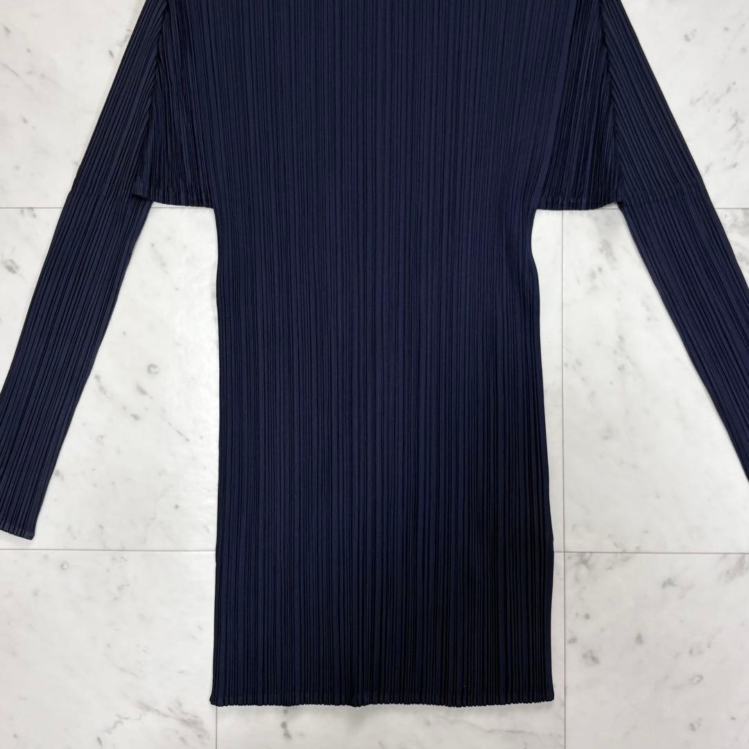 美品✨プリーツプリーズ　イッセイミヤケ　プリーツハイネックプルオーバー　ネイビー