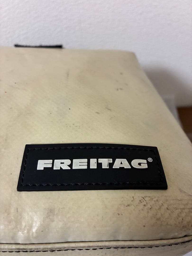 フライターグ LOIS F45 ボストン　ショルダー　ホワイト系