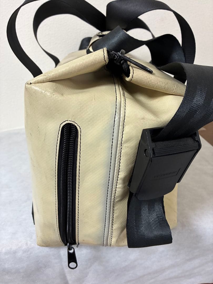 フライターグ LOIS F45 ボストン　ショルダー　ホワイト系