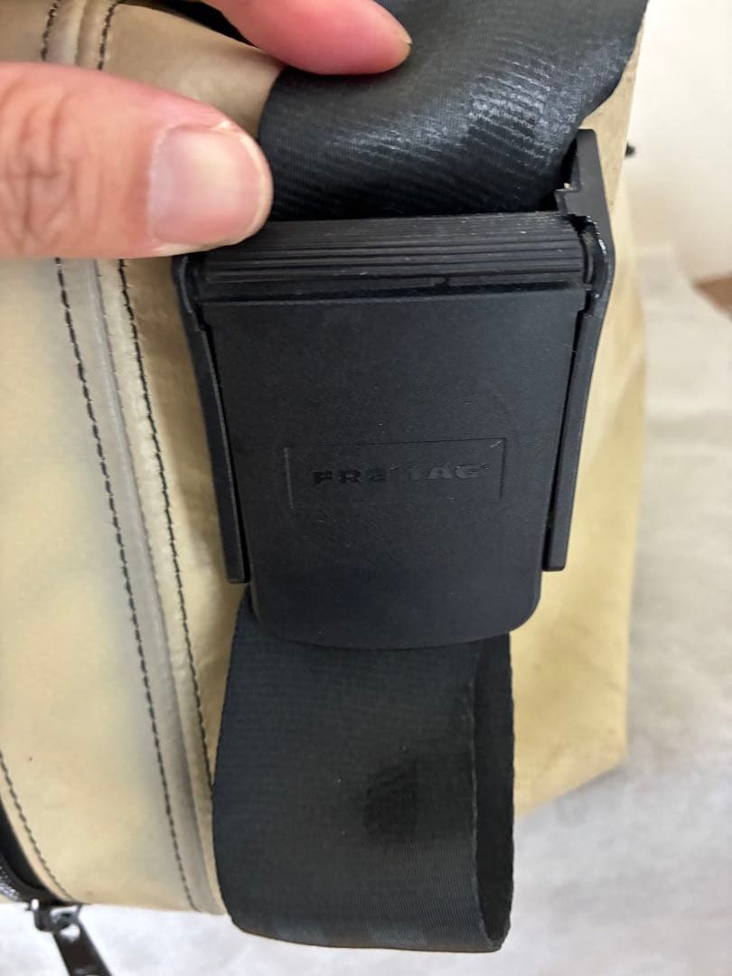 フライターグ LOIS F45 ボストン　ショルダー　ホワイト系