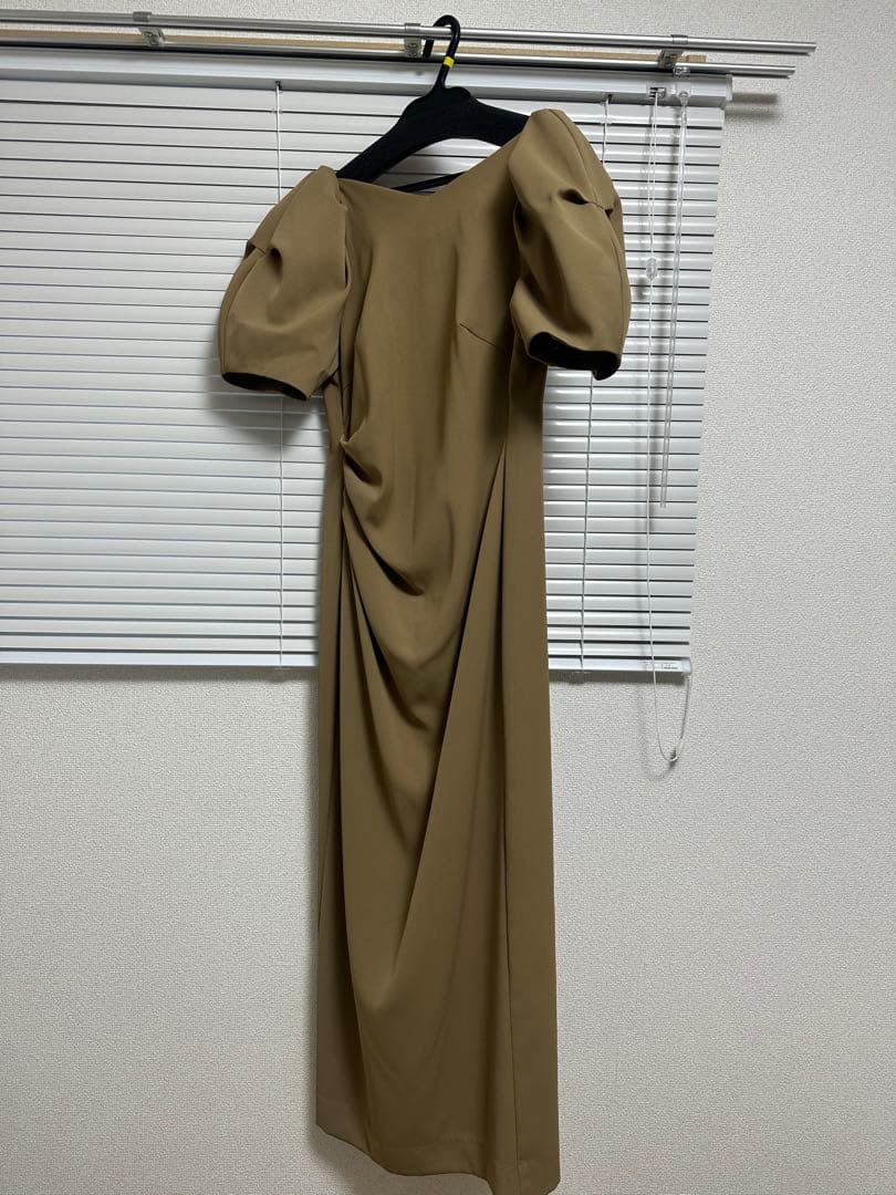 ANDRESD レースアームドレープドレス　ベージュ