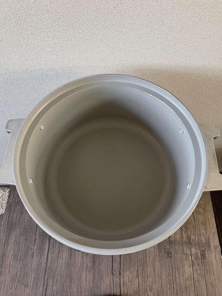 ①リンナイ　ガス炊飯器　RR-300C　LPガス（3.3升）2022年製