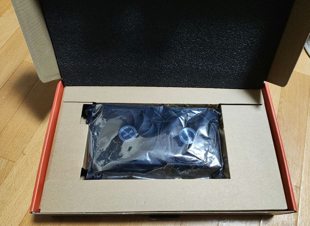 新古品　ASUS DUAL Radeon RX 9060 XT 16GB