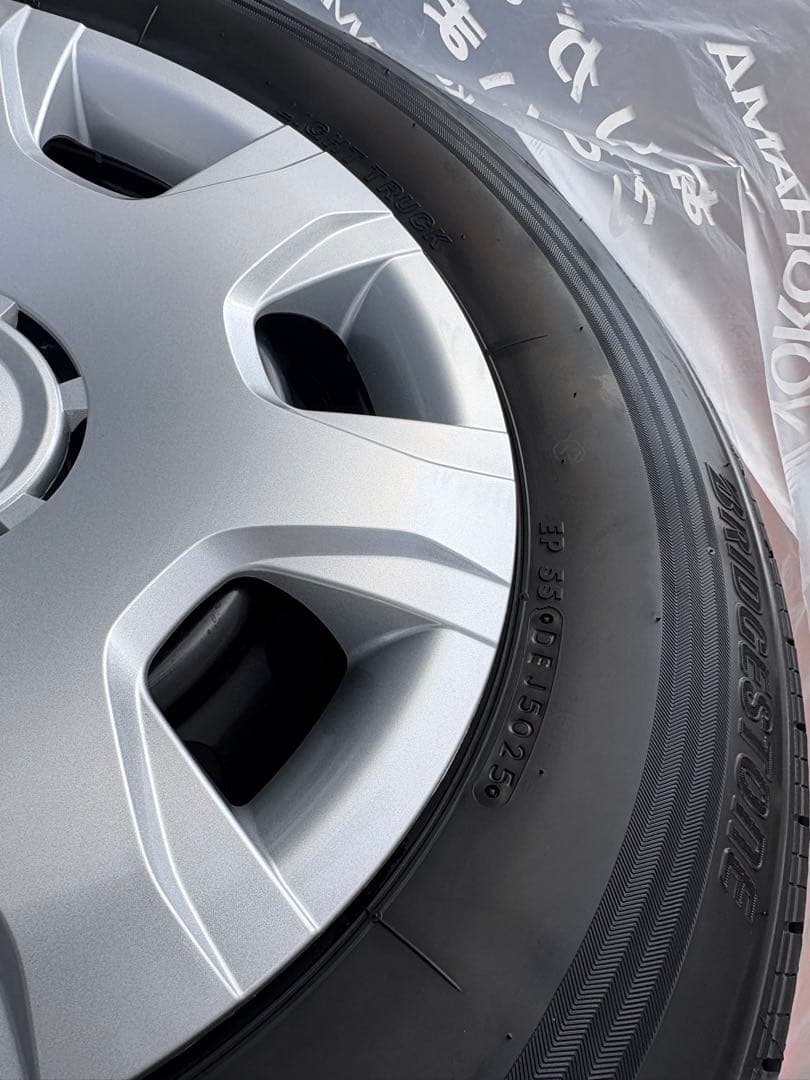 ハイエース 200系 8型 新車外し タイヤ 4本セット 195/80R15