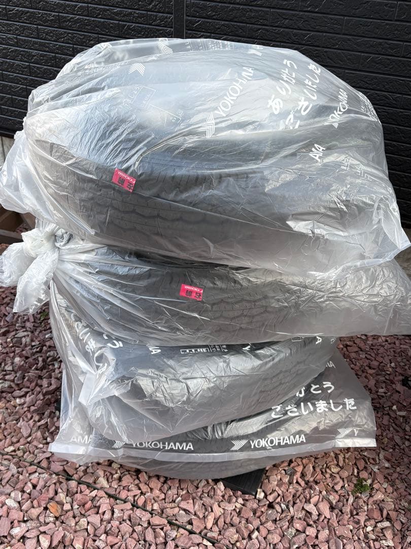 ハイエース 200系 8型 新車外し タイヤ 4本セット 195/80R15