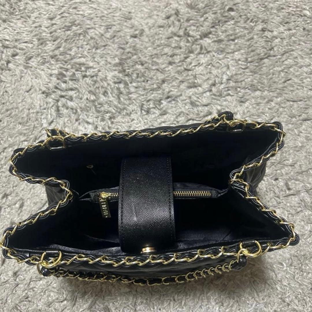 CHANEL ブラック ハンドバッグ キルティングノベルティ