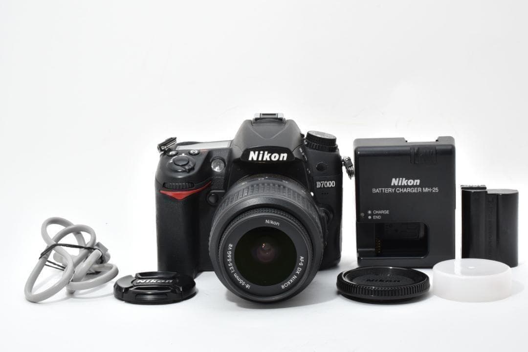 【大人気】 Nikon ニコン D7000 レンズキット デジタル一眼カメラ