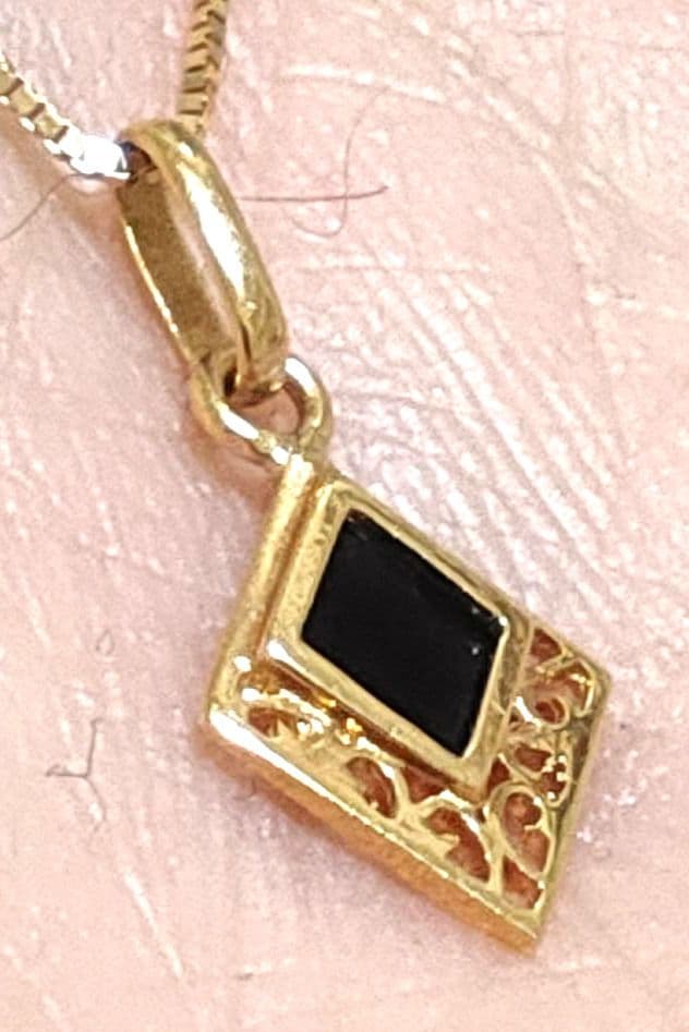 k18 ひし形 ネックレストップ オニキス