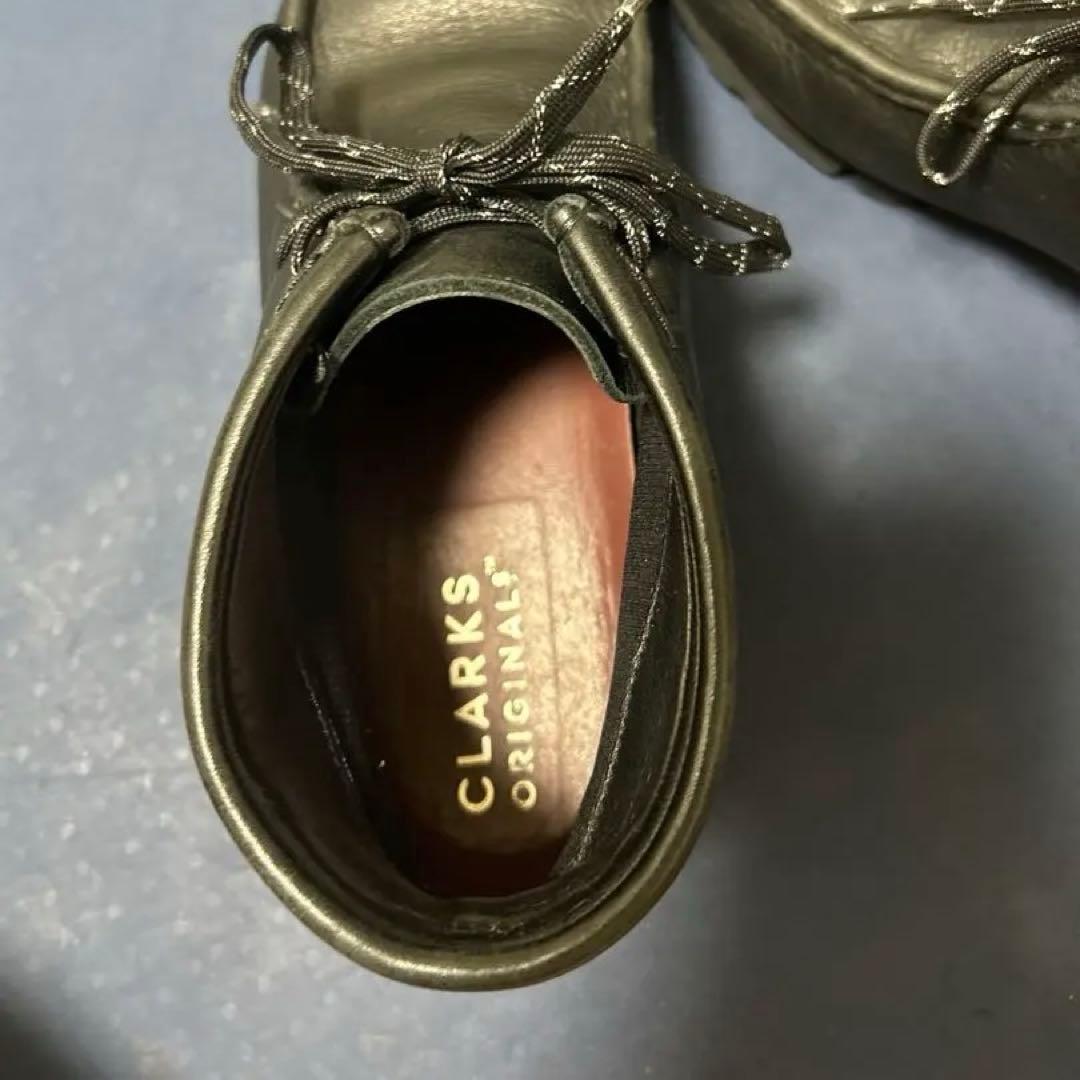 美品 箱付きクラークスワラビー ゴアテックス UK7.5 26本革 ビブラム　黒