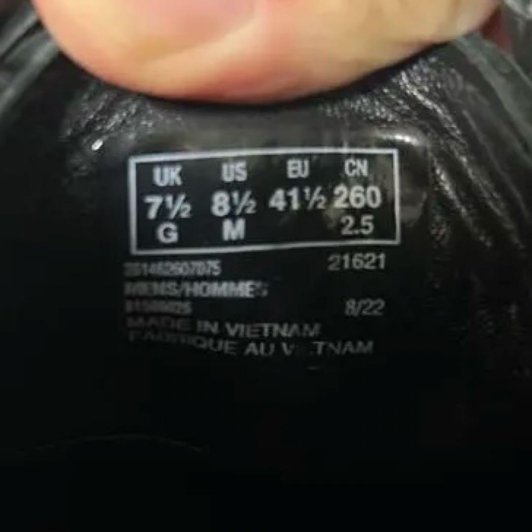 美品 箱付きクラークスワラビー ゴアテックス UK7.5 26本革 ビブラム　黒