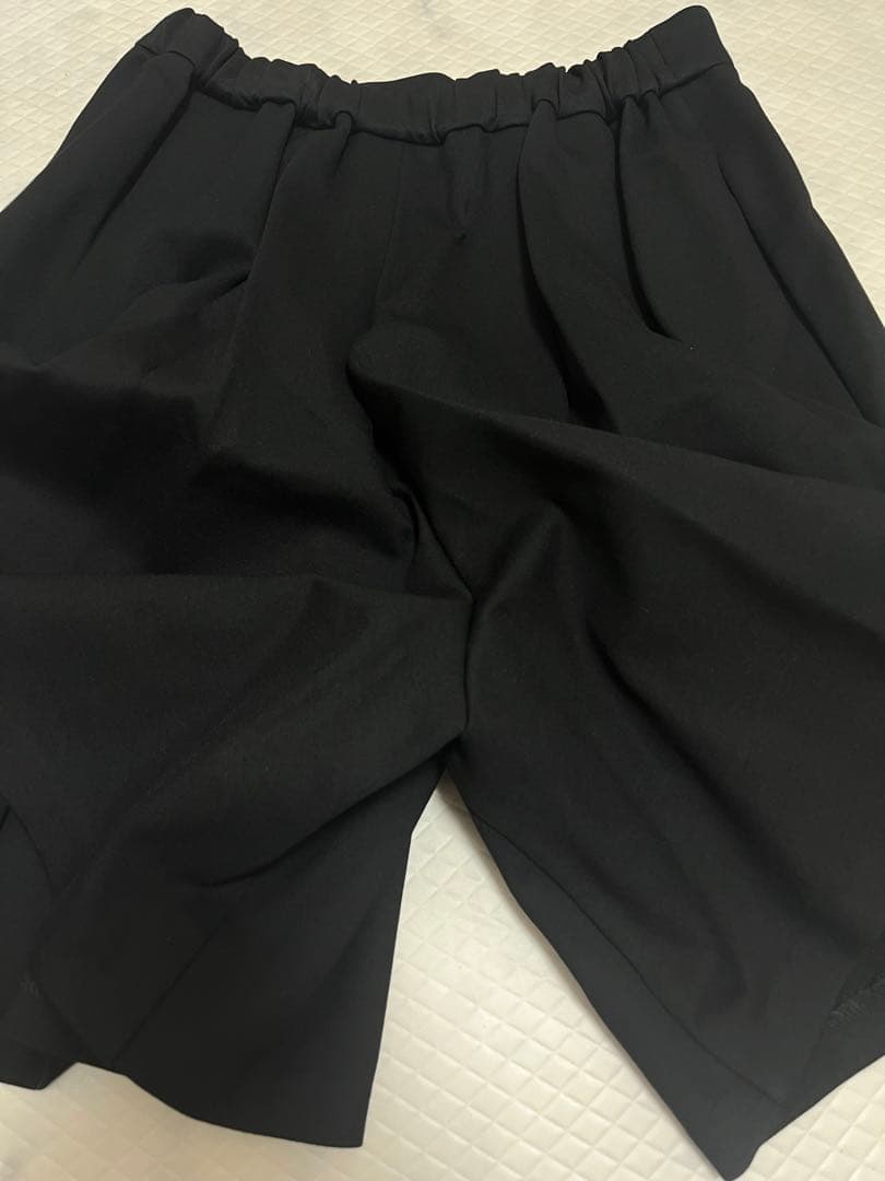 AVENIRETOILE タックショートパンツ