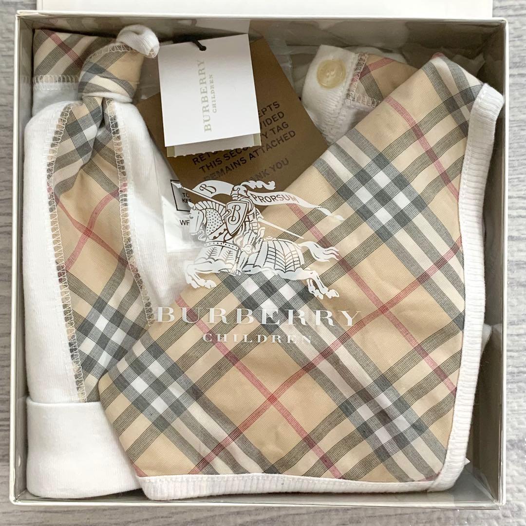 【新品】BURBERRY ベビー服 3点セット　xxs ロンパース　スタイ　帽子
