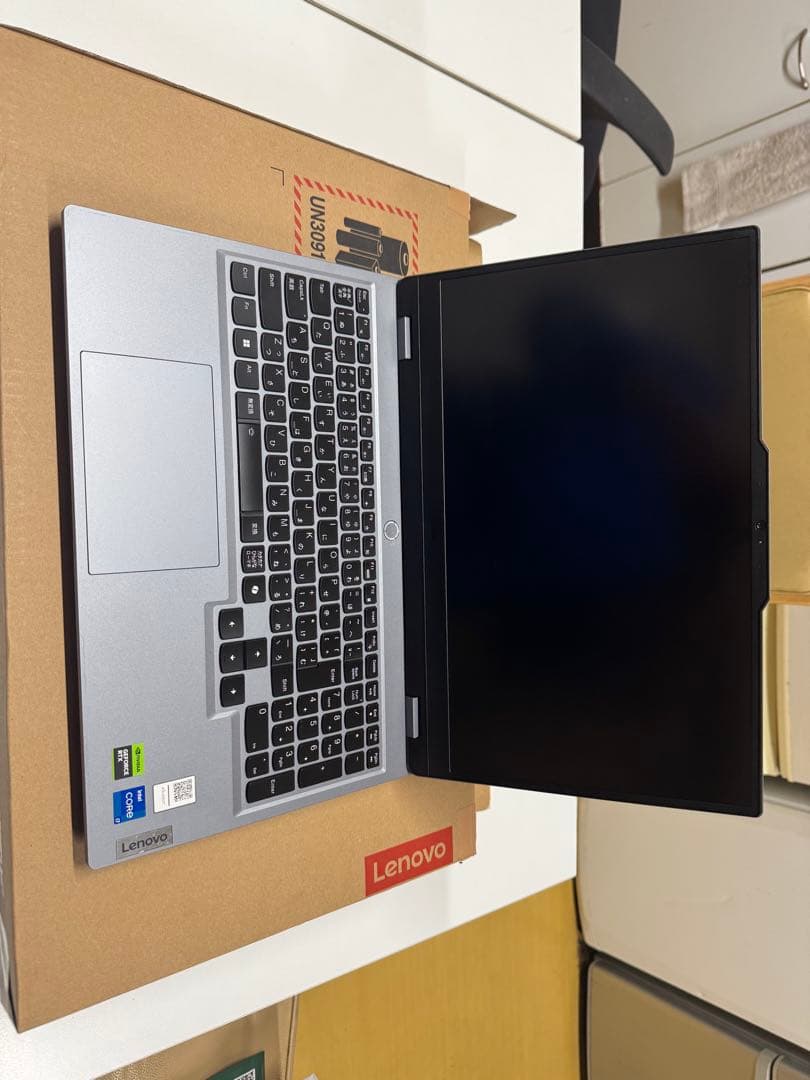 Lenovo LOQ 15IRX9 ノートPC LUNA GREY