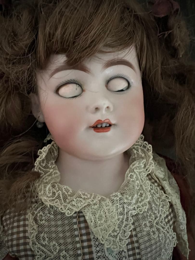 ドイツのアンティーク　ビスクドール