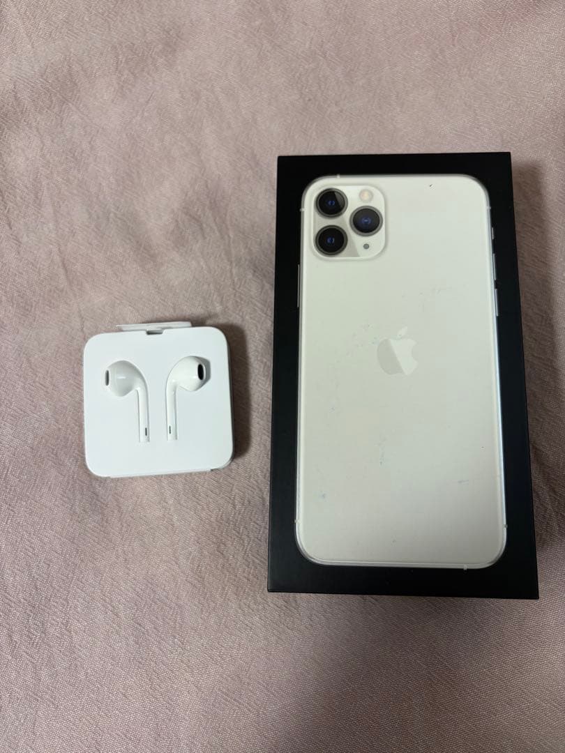iPhone11pro 本体　256GB 正規イヤホン付き