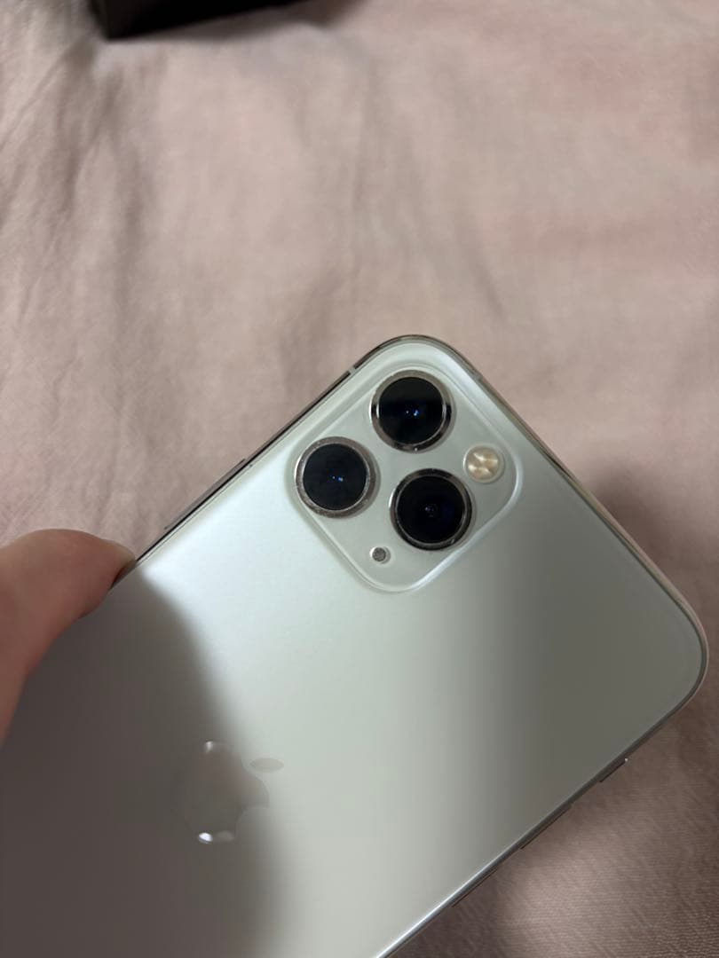 iPhone11pro 本体　256GB 正規イヤホン付き