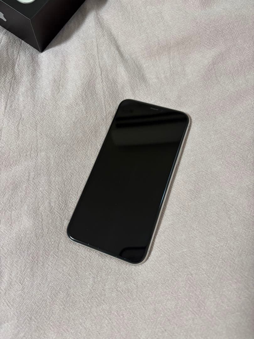 iPhone11pro 本体　256GB 正規イヤホン付き