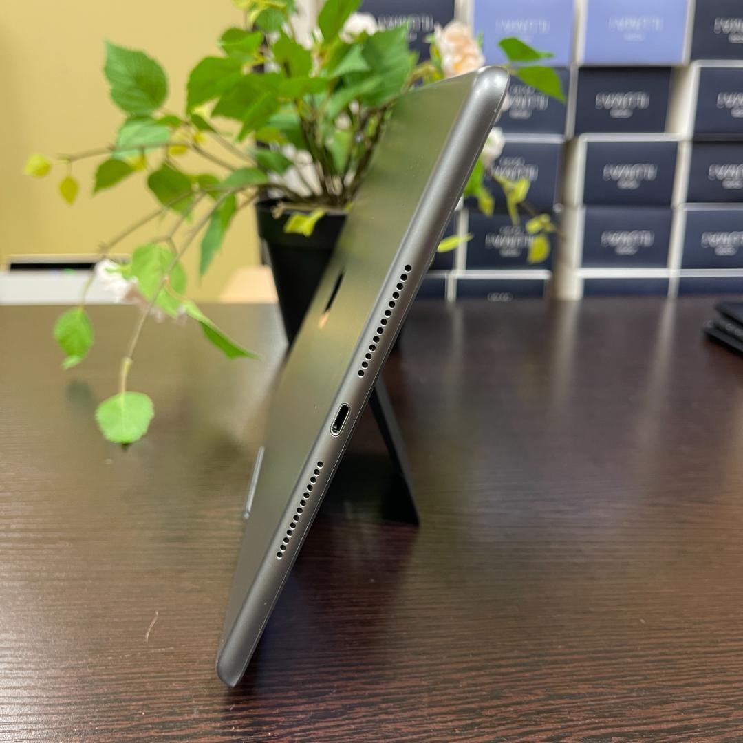 iPad 第7世代 128GB Wifi + Cellular版 SIMフリー