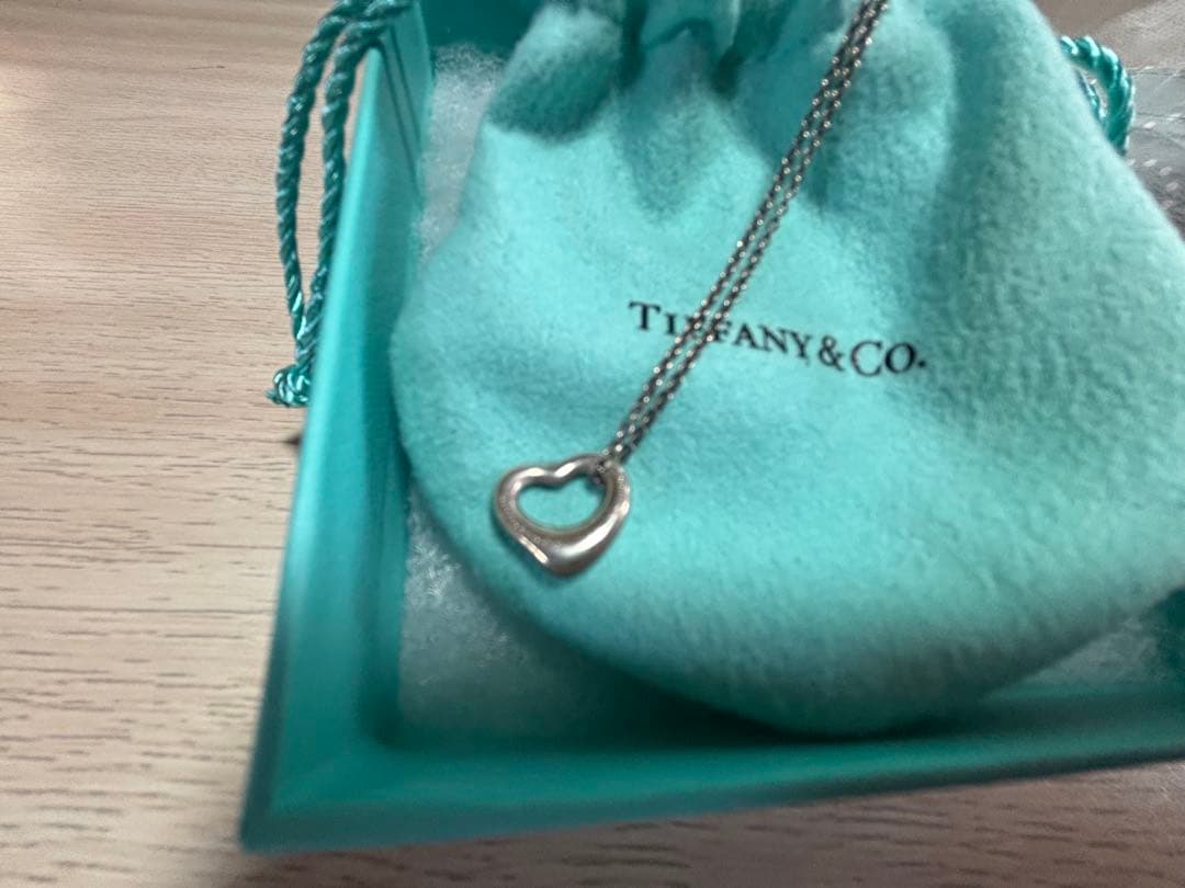 Tiffany & Co. オープンハートネックレス　デート　オフィスカジュアル