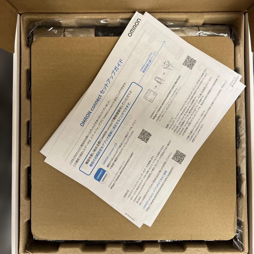 261401オムロン 体重 体組成計 カラダスキャン ブラック KRD-703T