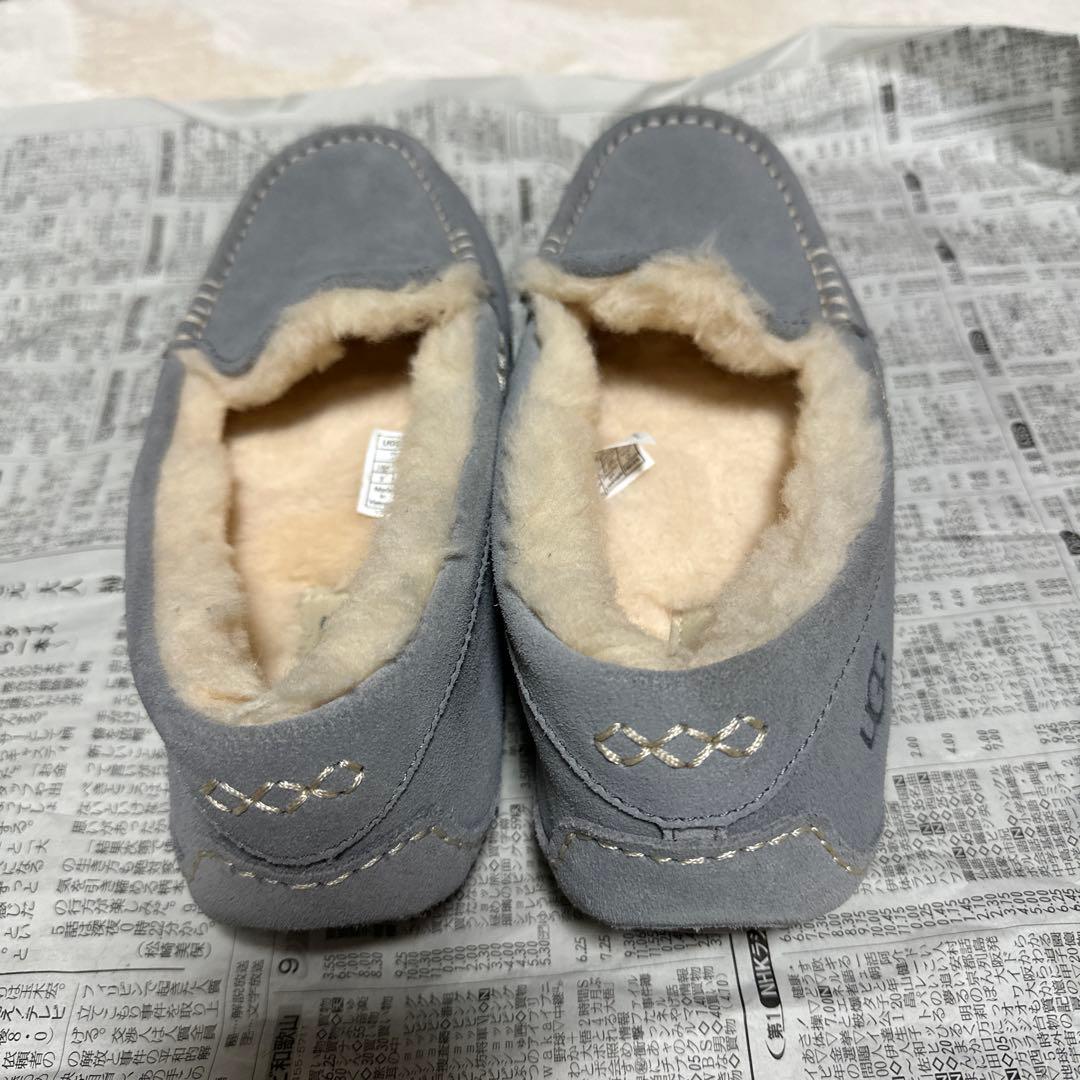 UGG グレー モカシン　美品
