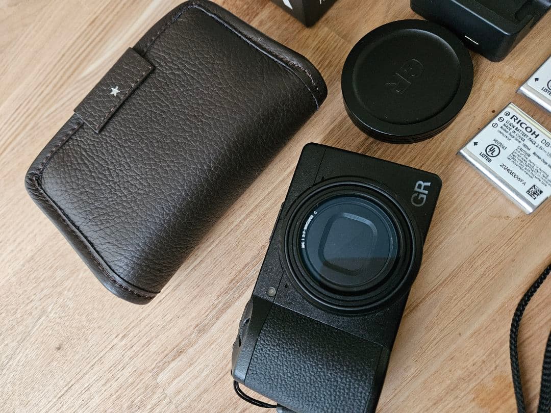リコー RICOH GR IIIx　ケース付き