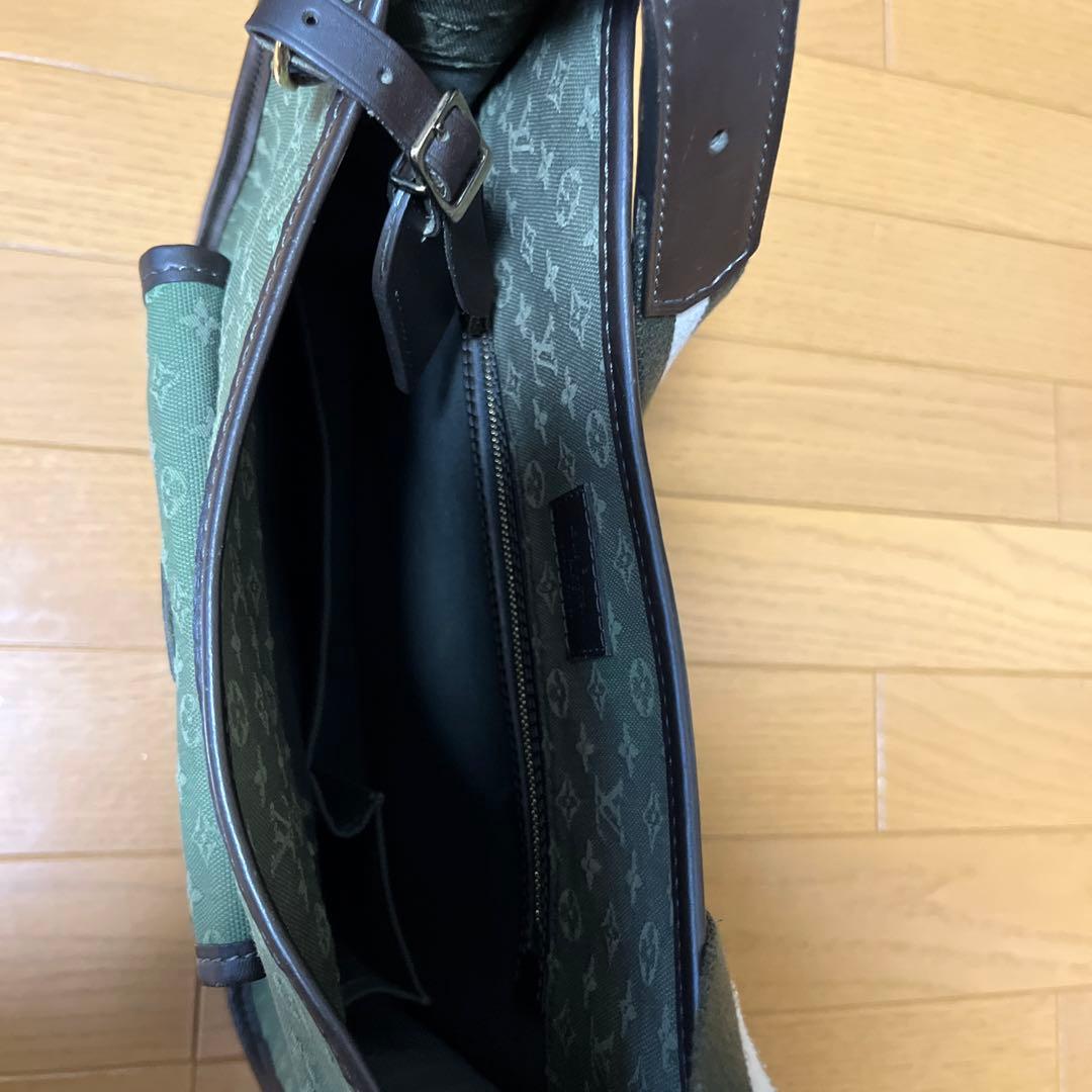 ルイヴィトン　モノグラムミニ ブザス マリーケイト ショルダーバッグ　斜め掛け