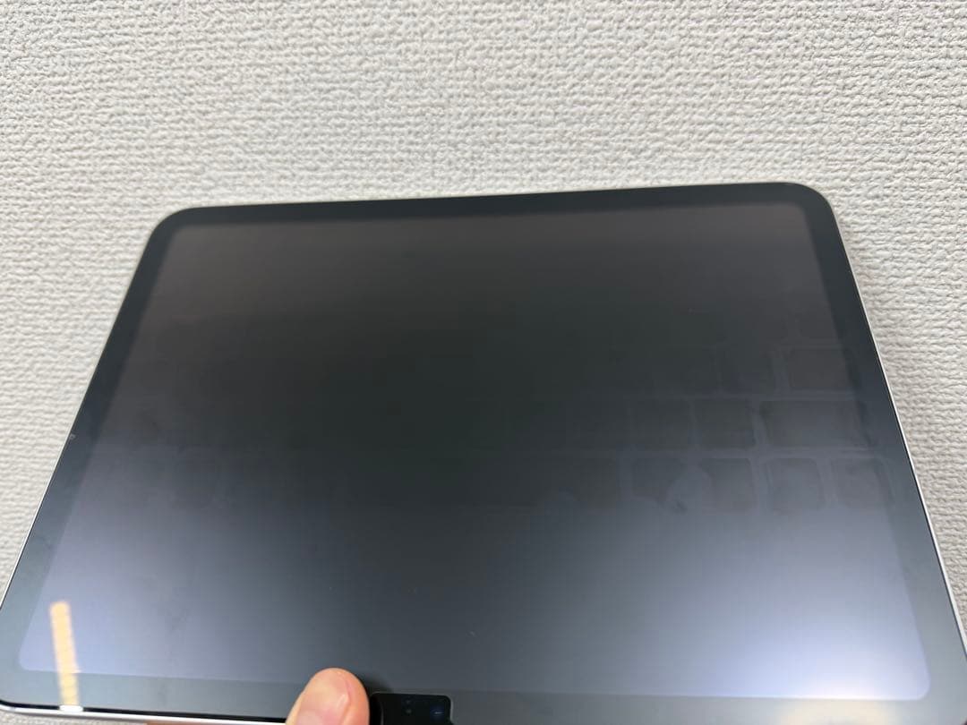 最新 IPad 第11世代 128GB Cellular キーボード付 A16