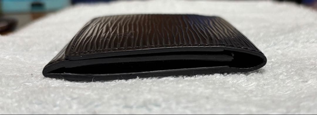 ルイヴィトン エピ（黒）名刺入れ