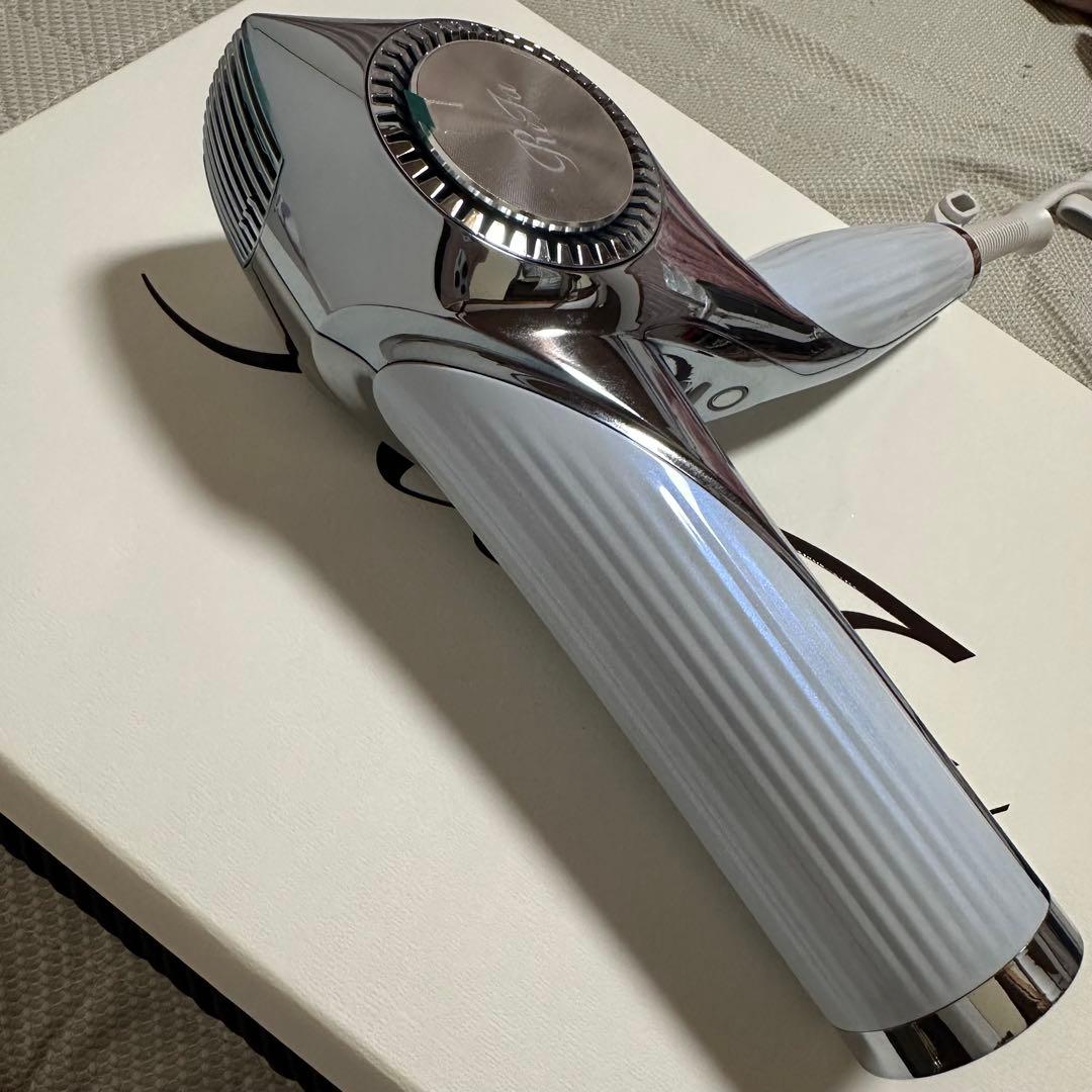 リファ　リファビューティックドライヤーBX RE-BQ ホワイト　箱と保証証付き