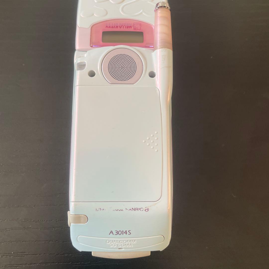 希少品キティちゃんガラケー　レア
