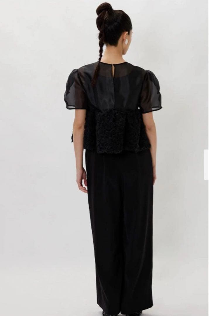 ふっちゃん様【1日で発送】niana スウェルペプラムセットアップパンツドレ