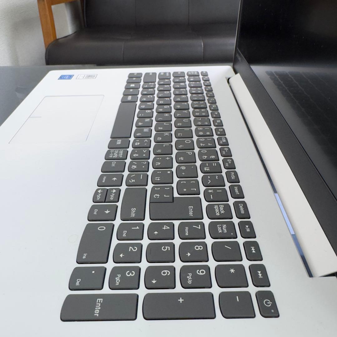 Lenovo ノートPC ideapad 320-15IAPステッカー装飾付き