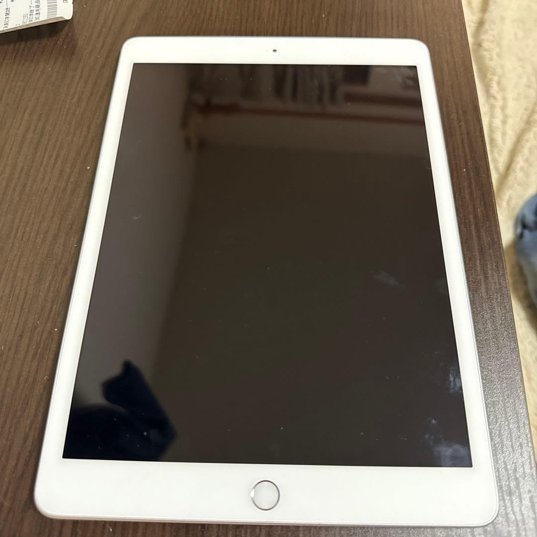 Apple iPad 第8世代 10.2インチ A2270 32GB