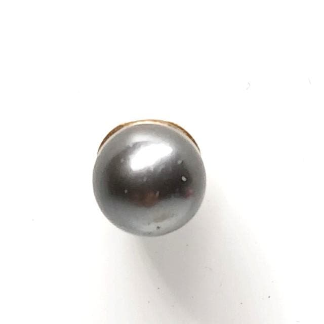 まい様　ディオール トライバルピアス ブラックパール調 CD ボール 片耳