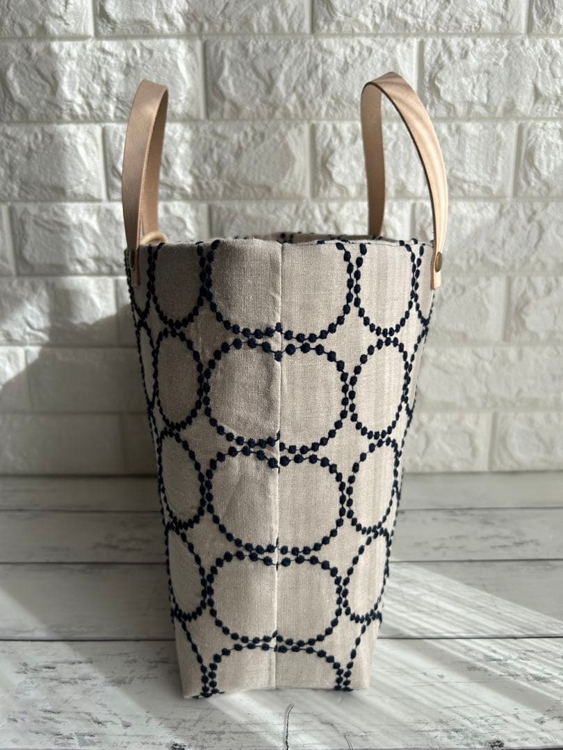 【1036】ミナペルホネンタンバリントートバッグ　ベージュ×ネイビー