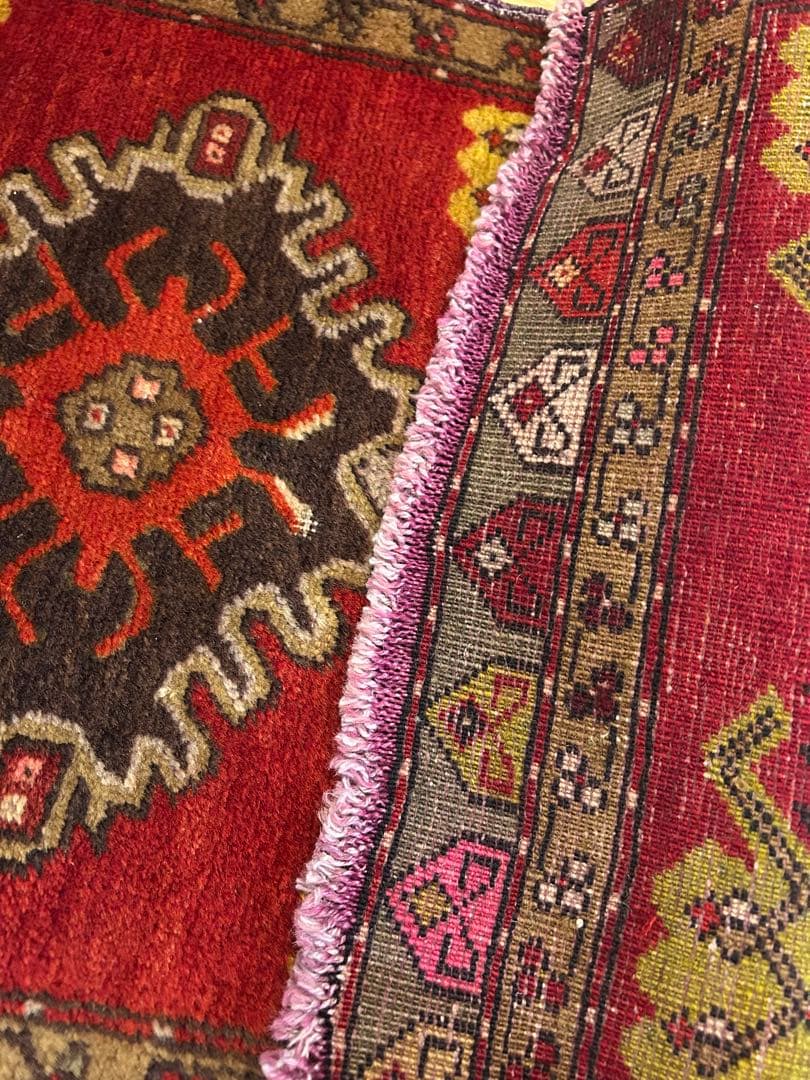 週末セール＊トライバルラグ・トルコヴィンテージラグ・ウール約46×90cm