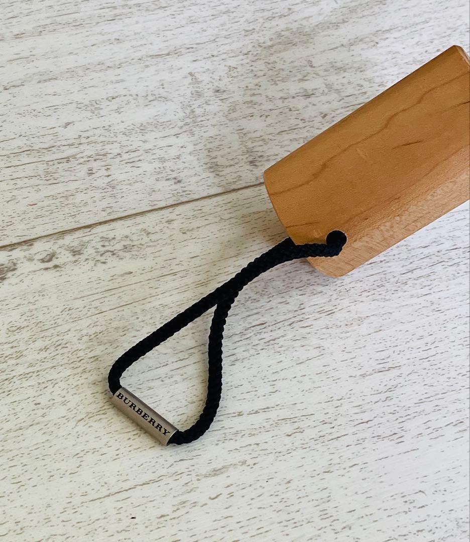 【未使用】バーバリー　日傘　折りたたみ　ノバチェック　ロゴ　傘袋付き