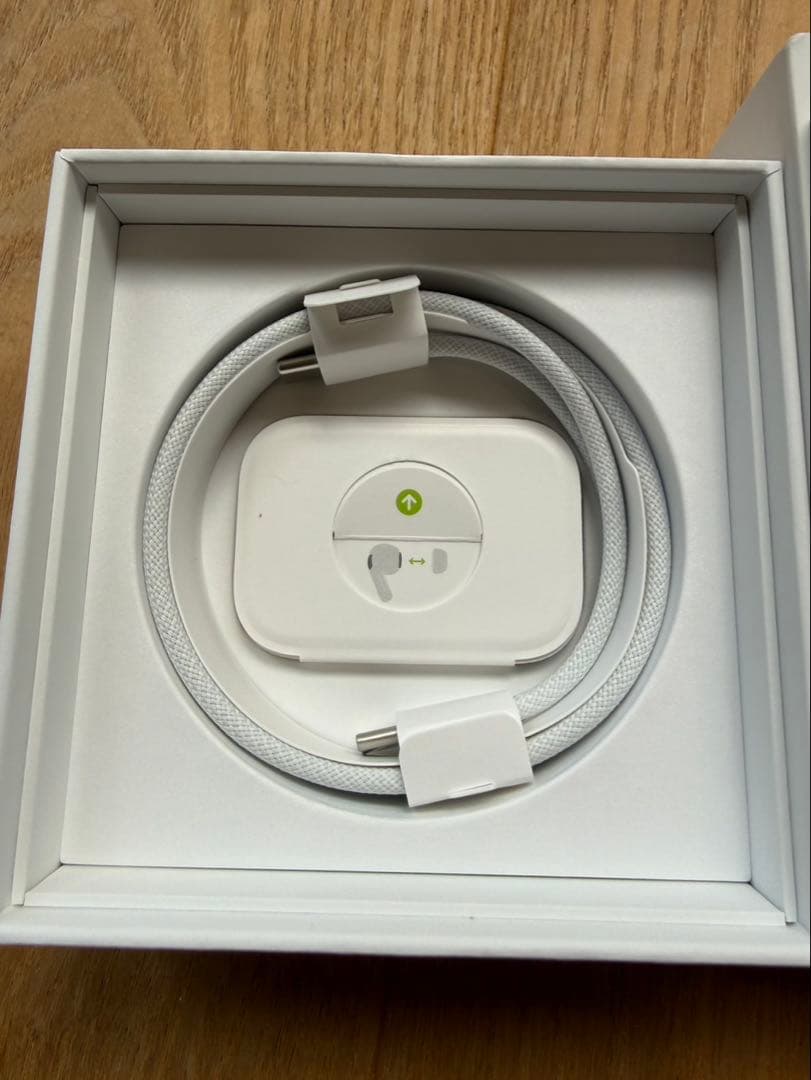 AirPods Pro 本体 ホワイト 充電ケース、外箱付き