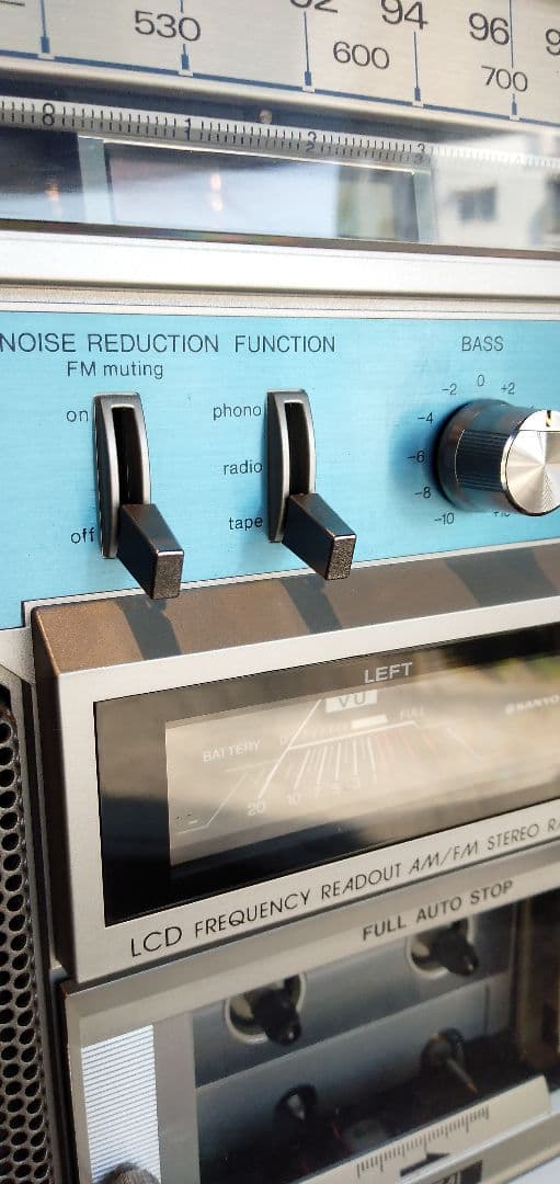 ジャンク　カセットデッキ不動　ラジオ稼働　ＳＡＮＹＯ M-X824 ラジカセ