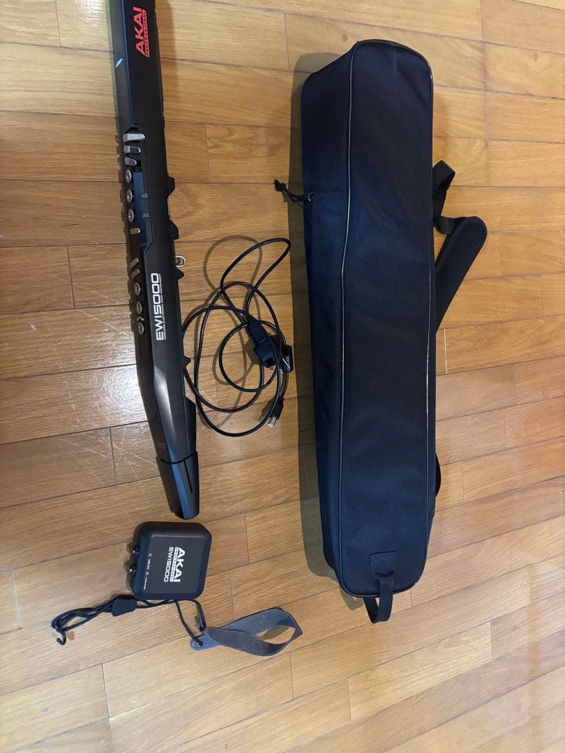 AKAI EWI5000 エアロフォン 電子管楽器 ワイヤレス対応 ストラップ付