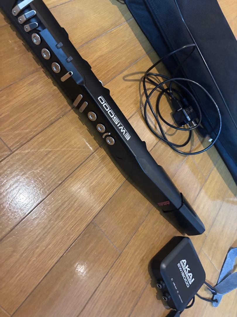 AKAI EWI5000 エアロフォン 電子管楽器 ワイヤレス対応 ストラップ付