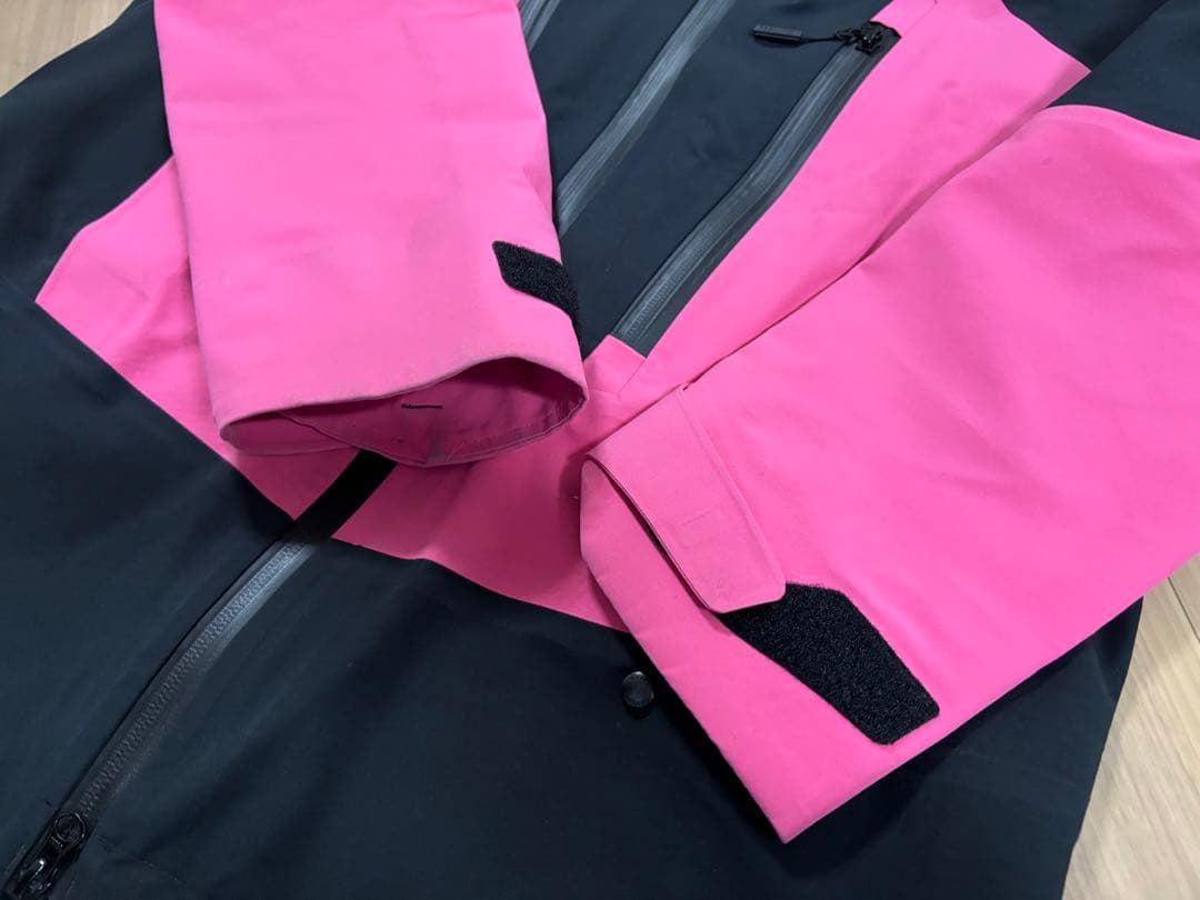 ★定価7万・22年★お洒落　選手用　デサント　スキーウエア SAJ 技術選