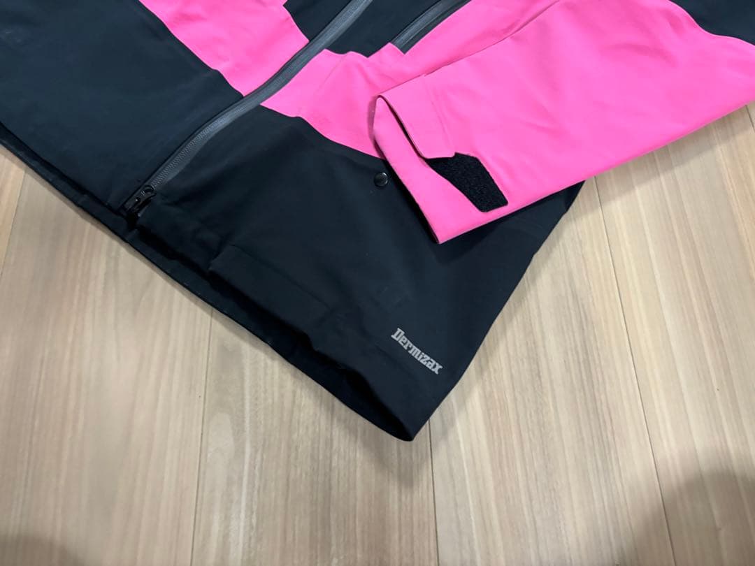 ★定価7万・22年★お洒落　選手用　デサント　スキーウエア SAJ 技術選