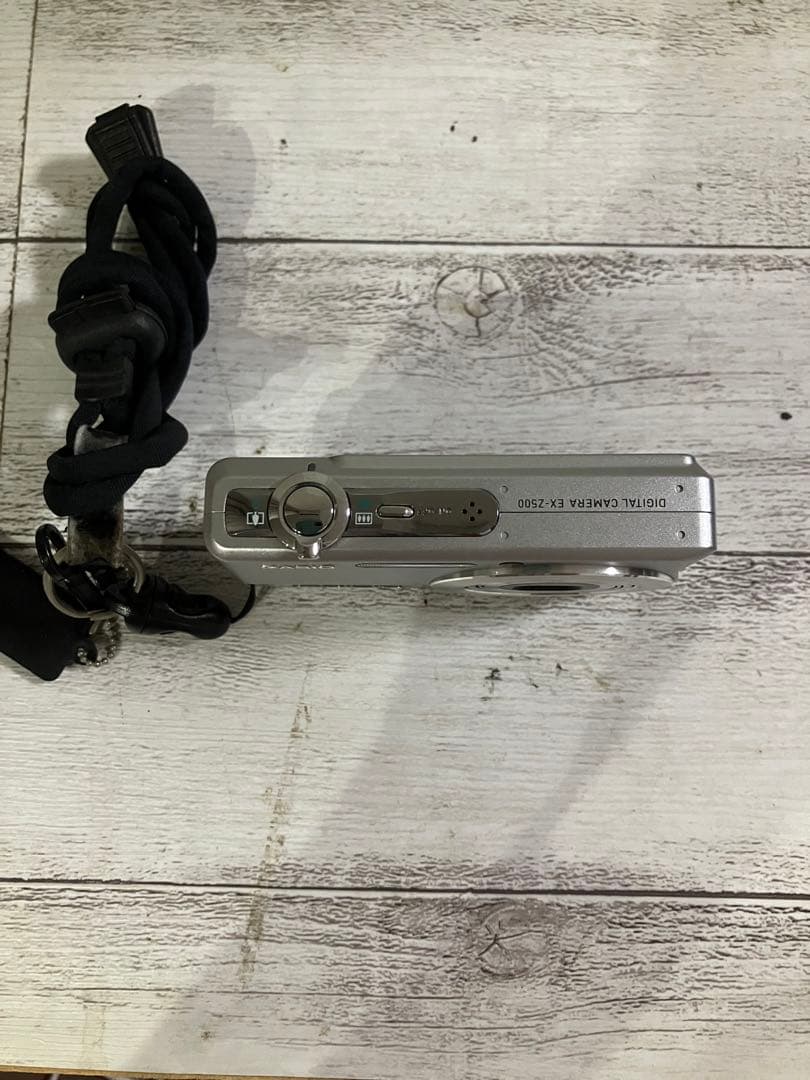 CASIO EXILIM シルバー デジタルカメラEX-Z500