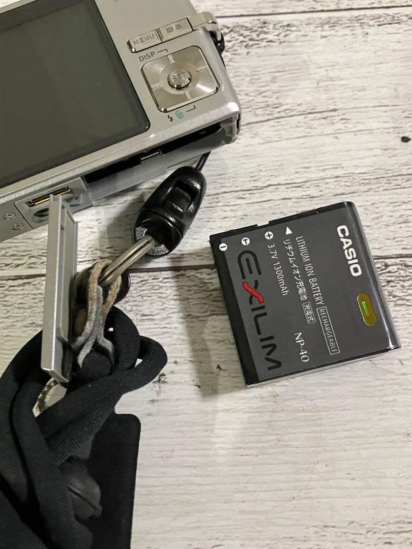 CASIO EXILIM シルバー デジタルカメラEX-Z500