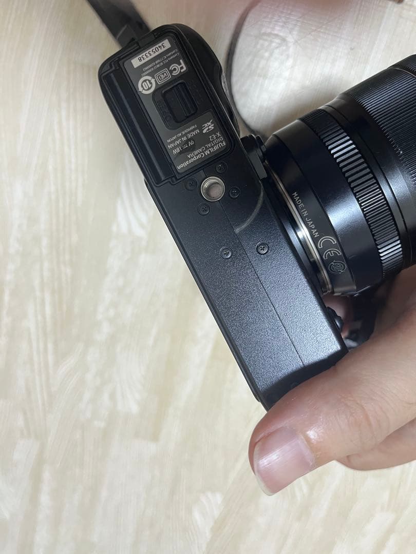 FUJIFILM X-E2 ミラーレス一眼 本体とズームレンズ