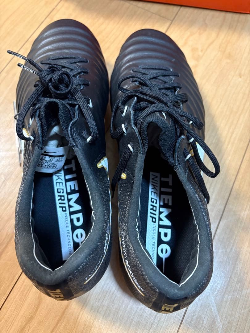 Nike Tiempo サッカーシューズ ブラック/ホワイト 箱付き
